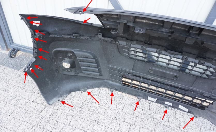 Punti di attacco del paraurti anteriore Citroen Spacetourer (Peugeot Traveller).