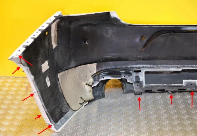 Punti di attacco del paraurti posteriore Dodge Charger LD VII (2015-2022)