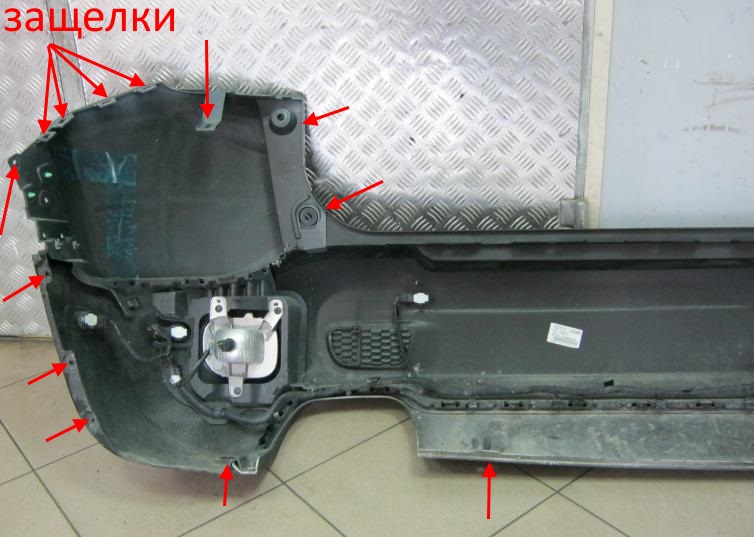 Puntos de fijación del parachoques trasero del Jeep Renegade