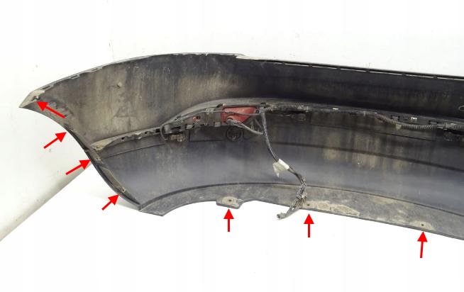 punti di attacco paraurti posteriore Lancia Delta III (2008-2014)