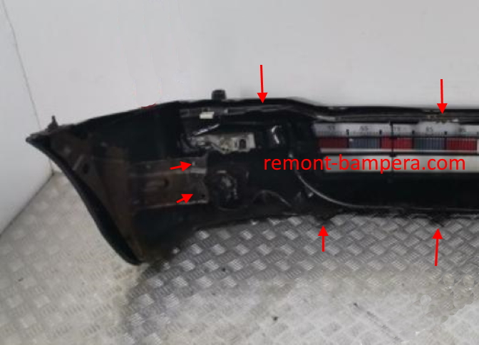 points de fixation du pare-chocs avant Mitsubishi L200 III (1996-2006)