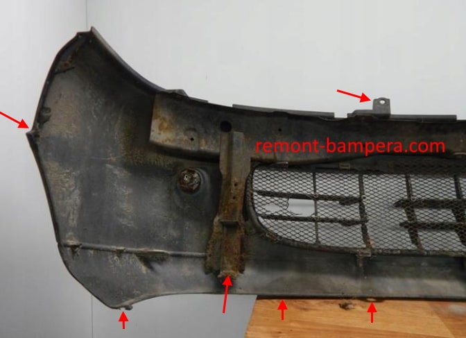 Mitsubishi Space Gear (L400) I (1994-2007) front bumper attachment points