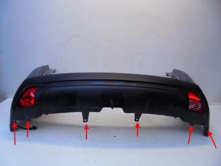 the attachment of the rear bumper of the Peugeot 2008