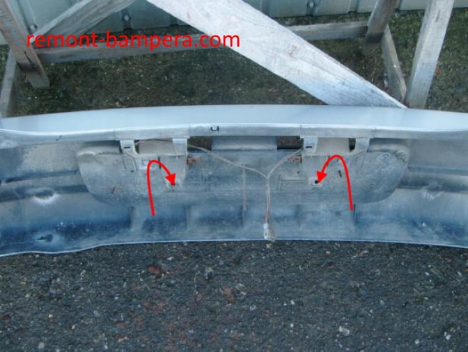 points de fixation du pare-chocs arrière Suzuki Alto V (HA12) (1998-2004)