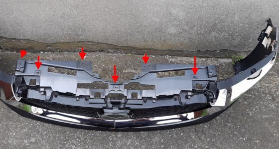 Punti di attacco del paraurti anteriore Mazda 3 IV (BP) (2019+).