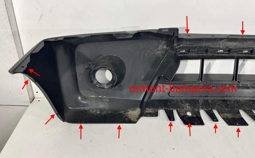 Emplacements de montage du pare-chocs avant du Nissan Xterra II (2005-2015)