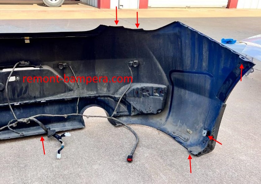 mounting locations for the rear bumper Infiniti Q60 II (2017-2022)