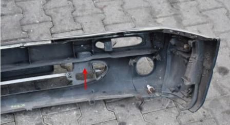 места крепления переднего бампера Jaguar XJ X308
