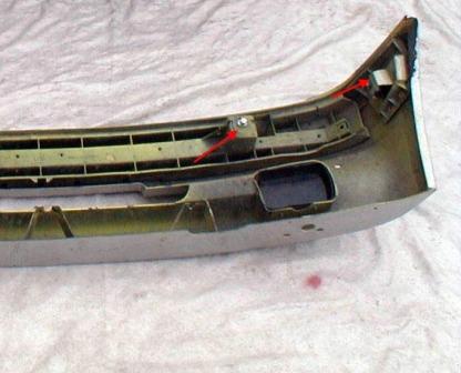 the attachment of the front bumper Peugeot 106