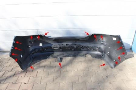 Points de fixation du pare-chocs arrière de la Peugeot 508