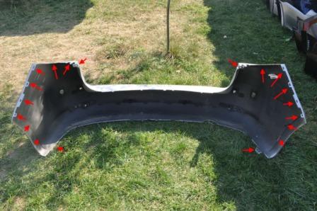 the attachment of the rear bumper of Peugeot 508