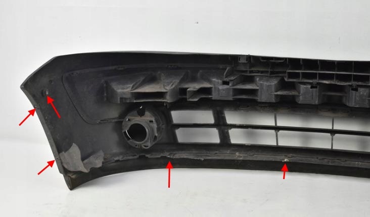 Puntos de fijación del parachoques delantero Renault Kangoo 1 (1998-2008)