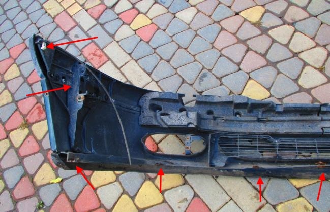 The attachment of the front bumper Renault Safrane