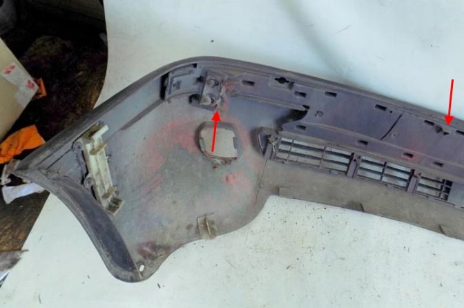attachment points of the front bumper Audi 80 B3 (1986-1992)