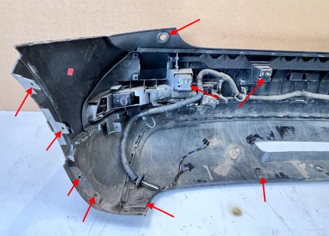 места крепления заднего бампера Audi Q3 I 8U (2011-2018)