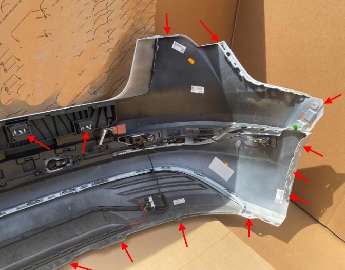 Puntos de fijación del parachoques trasero Audi e-tron I (2018+)