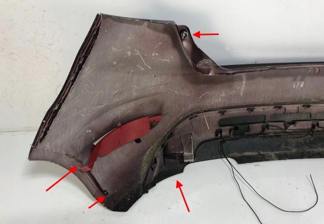 Puntos de fijación del parachoques trasero Ford Fiesta (2012-2019)